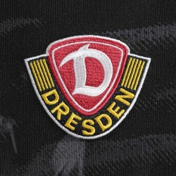 Uomo Maglia Trasferta Dynamo Dresda 2025/26 - Nera Uomo Maglia Trasferta Dynamo Dresda 2025/26 - Nera