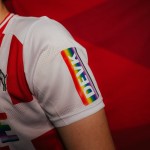 Bambino 1. FC Köln 2025/26 Terza Maglia Hummel Diversità Bambino 1. FC Köln 2025/26 Terza Maglia Hummel Diversità