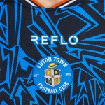 Bambini Luton Town 2025/26 Maglia Trasferta Bambini Luton Town 2025/26 Maglia Trasferta