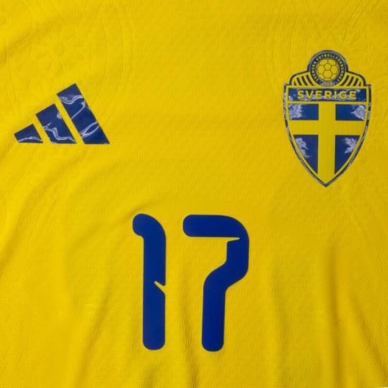 Bambino Maglia Svezia 2026 Home Autentica Coppa del Mondo GYÖKERES #17 Bambino Maglia Svezia 2026 Home Autentica Coppa del Mondo GYÖKERES #17