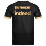 Maglia Pre Match Terza Maglia Eintracht Frankfurt Uomo 2024/25 Maglia Pre Match Terza Maglia Eintracht Frankfurt Uomo 2024/25