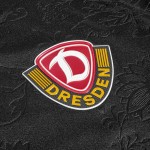 Maglia Speciale Total Black Dynamo Dresden Bambino 2025/26 Maglia Speciale Total Black Dynamo Dresden Bambino 2025/26
