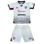 Kit Trasferta Cagliari Calcio Bambino 2025/26 Kit Trasferta Cagliari Calcio Bambino 2025/26